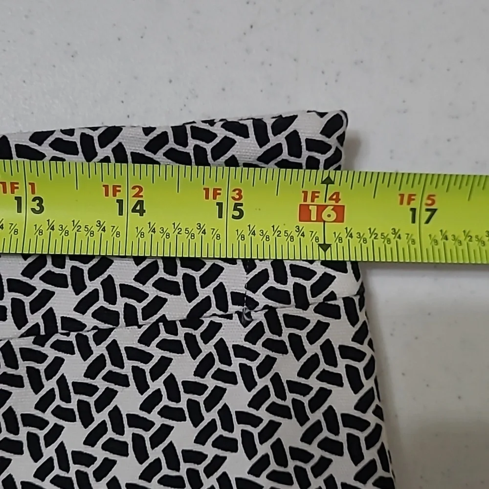 Talbots Black & White Skirt with Scalloped hem size 8